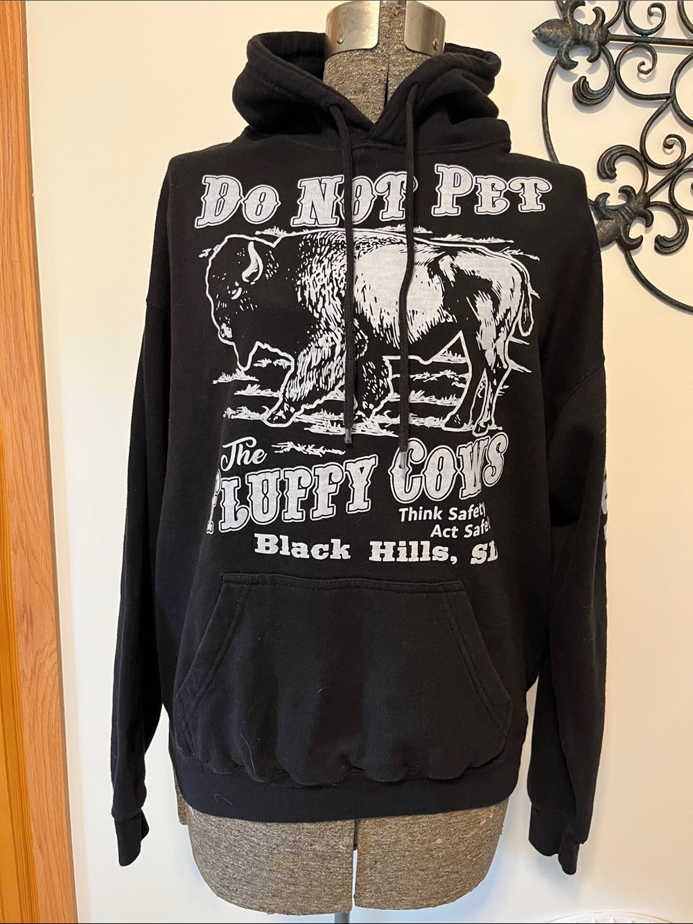 Black 'Do Not Pet The Fluffy Cows” Pacific & Co Graphic Hoodie, M